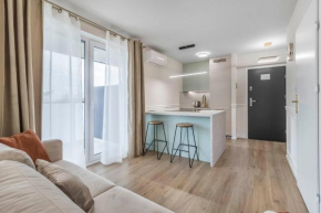 Nowoczesny apartament z balkonem i widokiem na miasto - Twój komfortowy pobyt w Siedlcach
